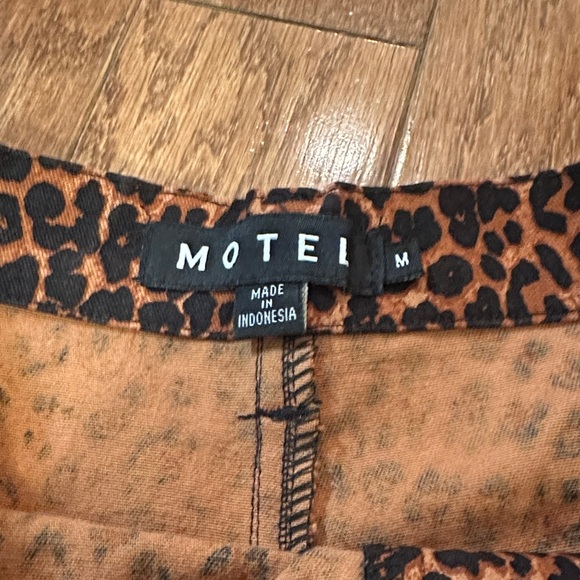 Motel Rocks Leopard Print Pants - Picture 5 of 5